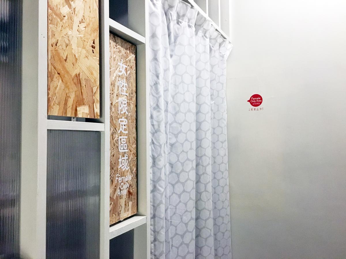 Tainan Gu Hostel Exteriör bild